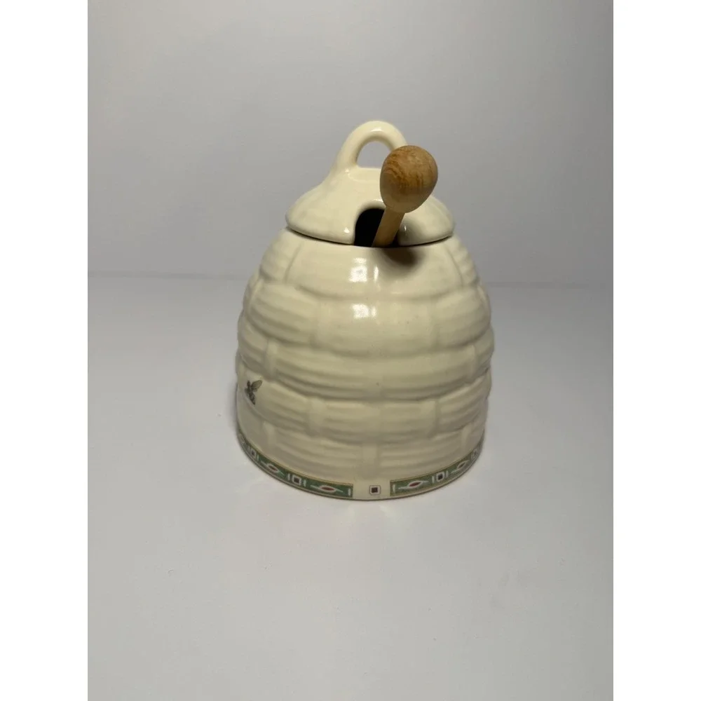 Pfaltzgraff Naturewood Beehive Honey Pot with Lid and Wooden Dipper 339-480-00